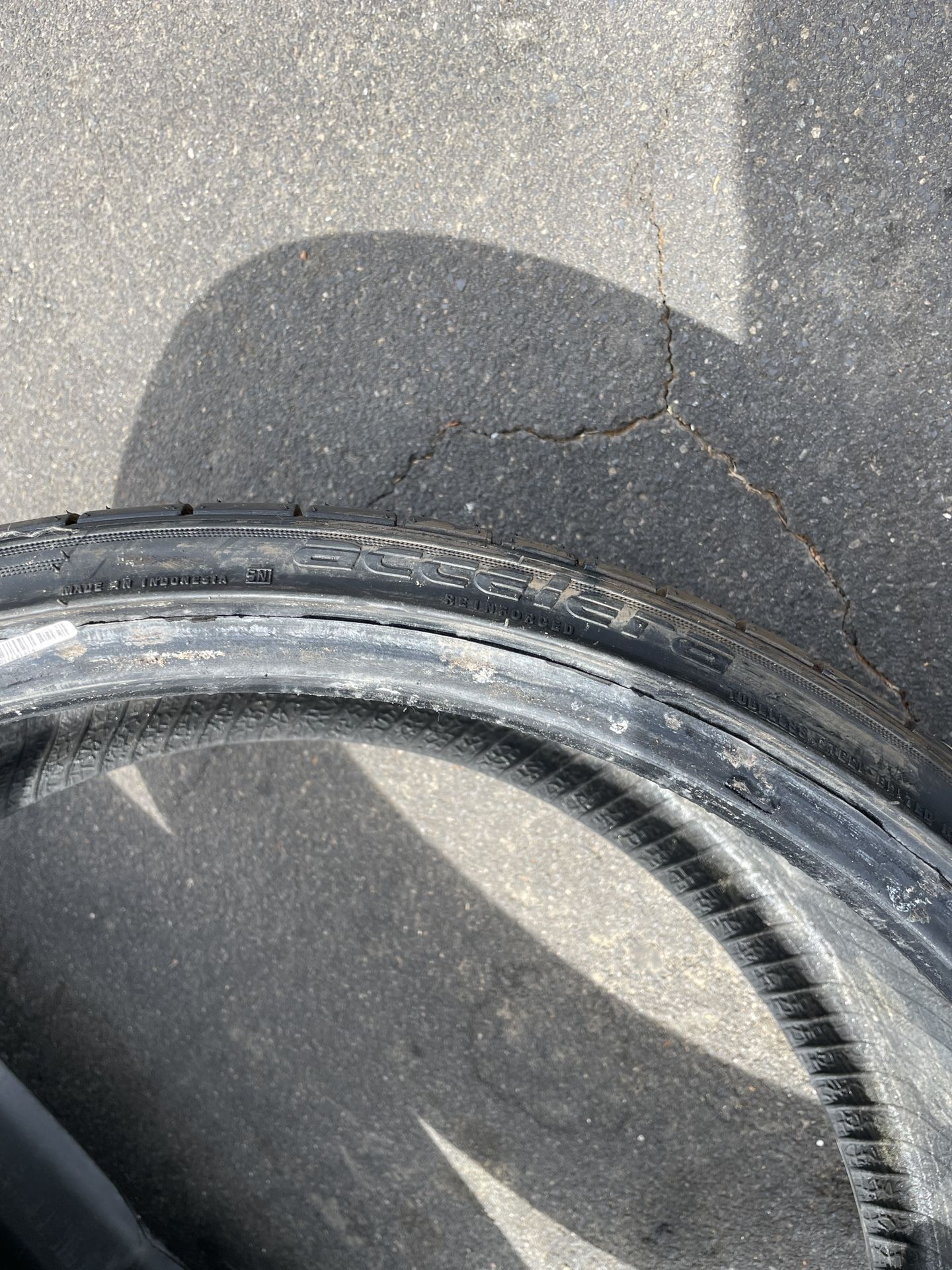 22 Tires 245/40/22