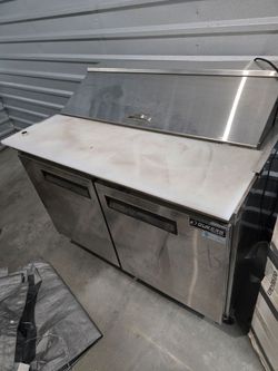 Dukers Salad Prep Station Refrigerator