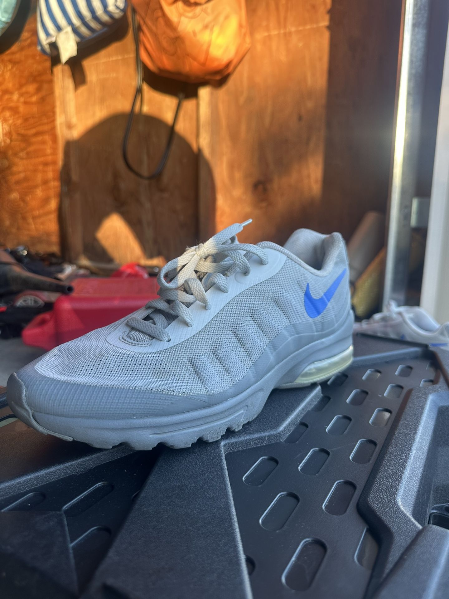 Nike Air Max Invigor Mens