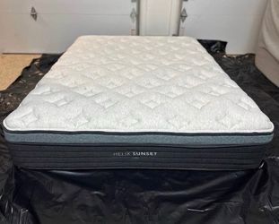 Helix Luxe Sunset Queen Mattres