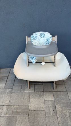Stokke Tripp Trapp high chair with Catchy and cushions