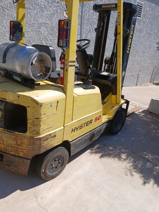 Forklift