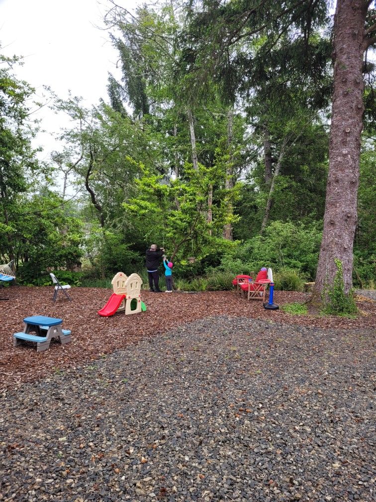 Little Tikes Hide & Seek Climber & Rocker Horse & Picnic Table & Basketball Hoop