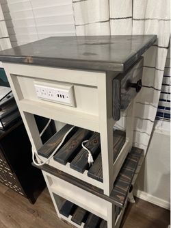 2 end/side tables for sale
