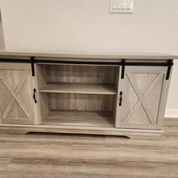 Tv console