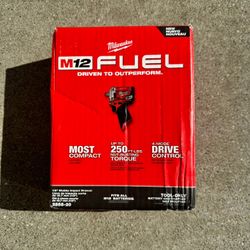 Milwaukee M12 FUEL 12V Lithium-Ion Brushless Cordless Stubby 1/2 in. Impact Wrench (Tool-Only)