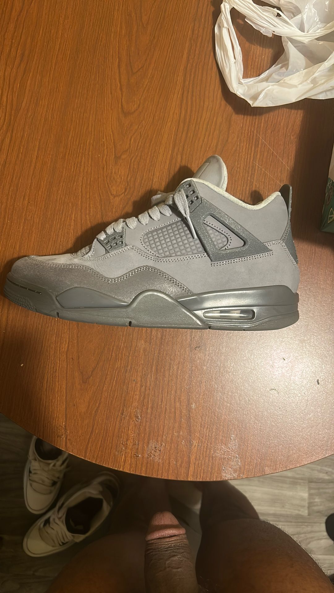 Wet Cement 4’s 10.5