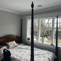 Drexel heritage Queen Mahogany Bed 