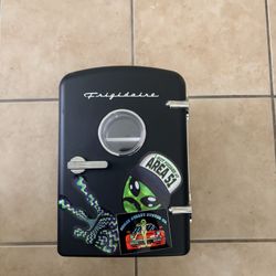 Mini Fridge 