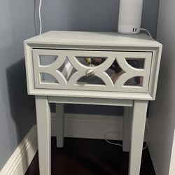 Almost new elegant nightstand