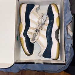 Jordan 11 (size 9.5)