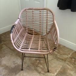4 Metal Chairs 
