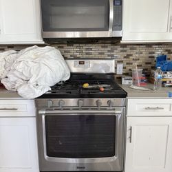 Stove + Microwave