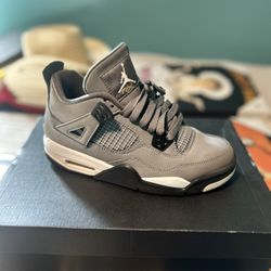 Air Jordan 4Retro ‘cool Grey’