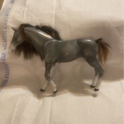 cali girl barbie, horse Topanga, gray, posable . 2004