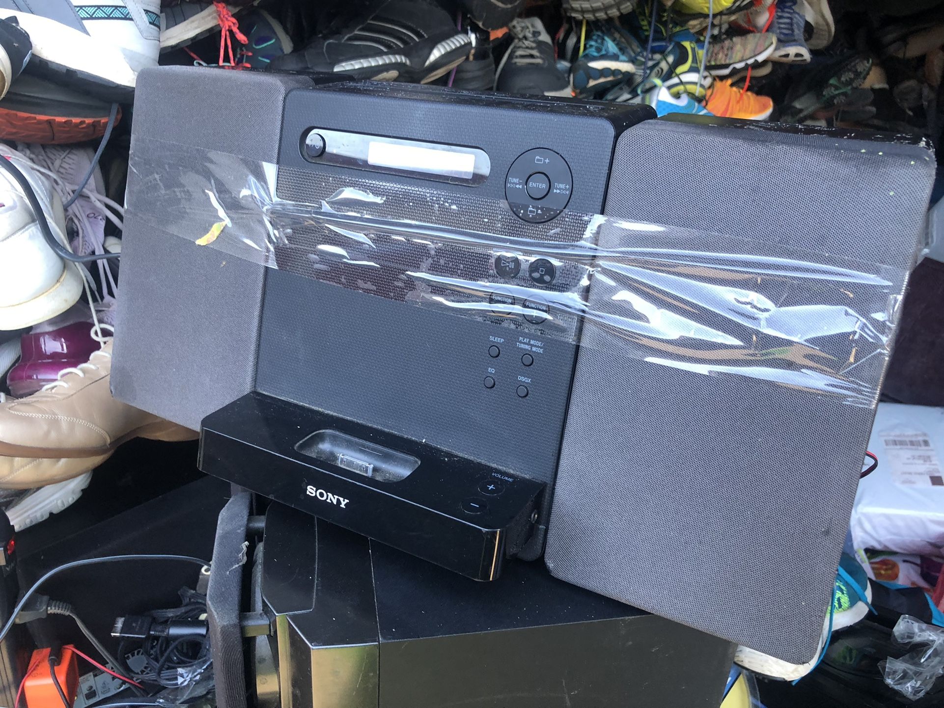 Sony Micro Hi-Fi Component System CMT-LX20i Shelf Stereo w/ Speakers SS-CLX20