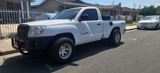 Toyota tacoma título salvage