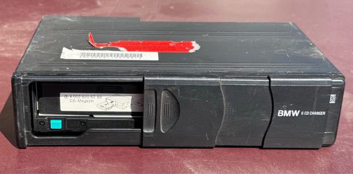 2001-2006 BMW 3 SERIES 6-DISC CD PLAYER MAGAZINE