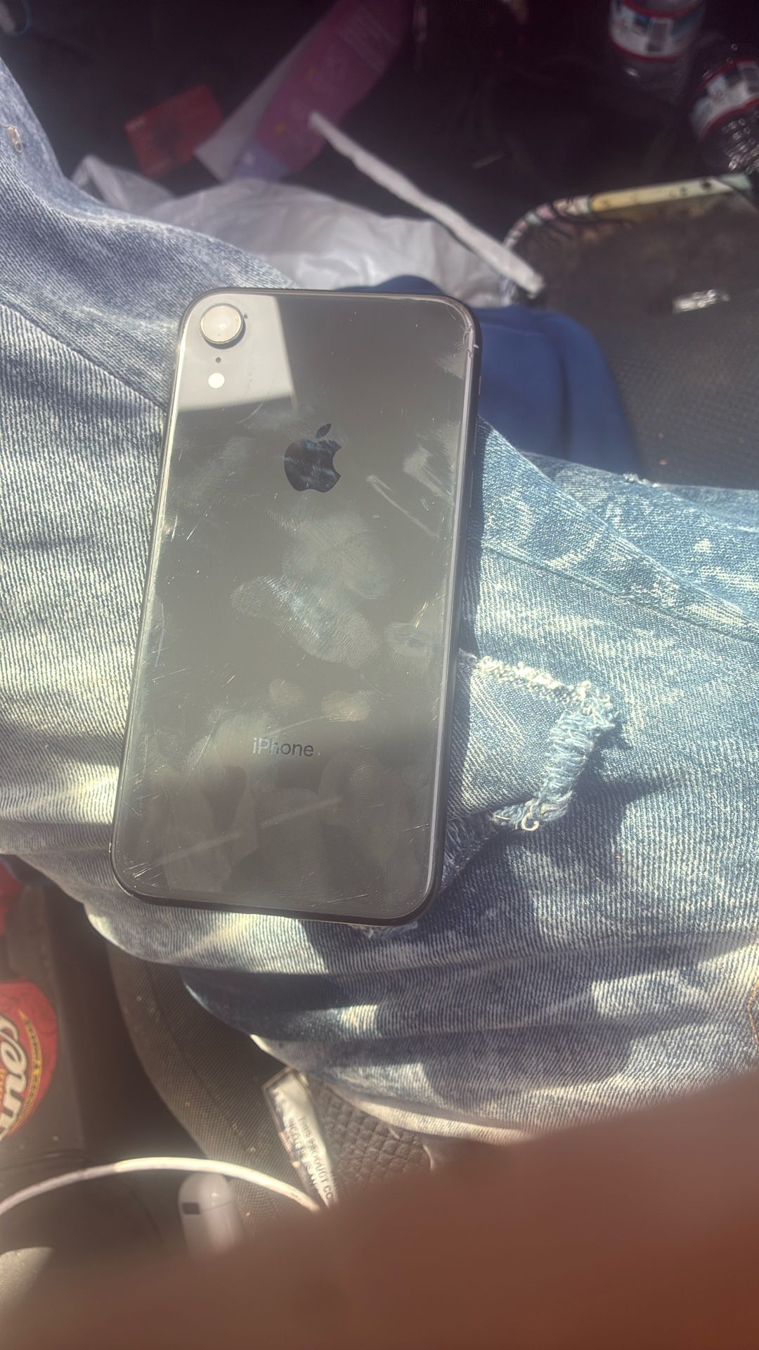 2 iPhone XR’s