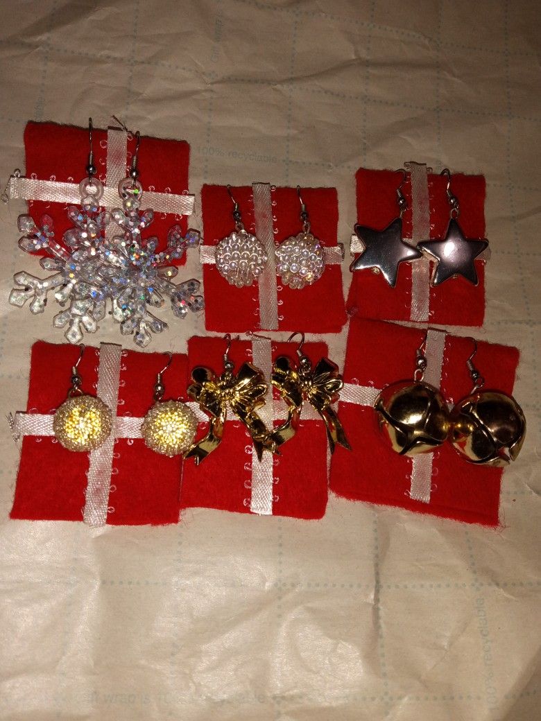 $5 Two Pairs New Earrings 
