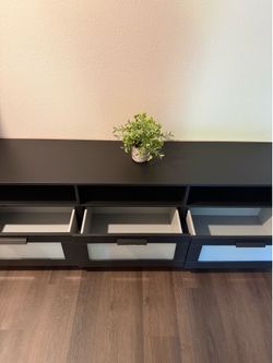 Tv stand