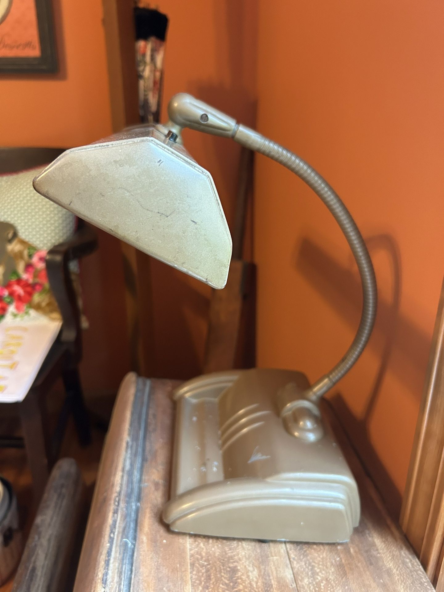 vintage Acme Lite art deco industrial desk lamp swivel flex arm 