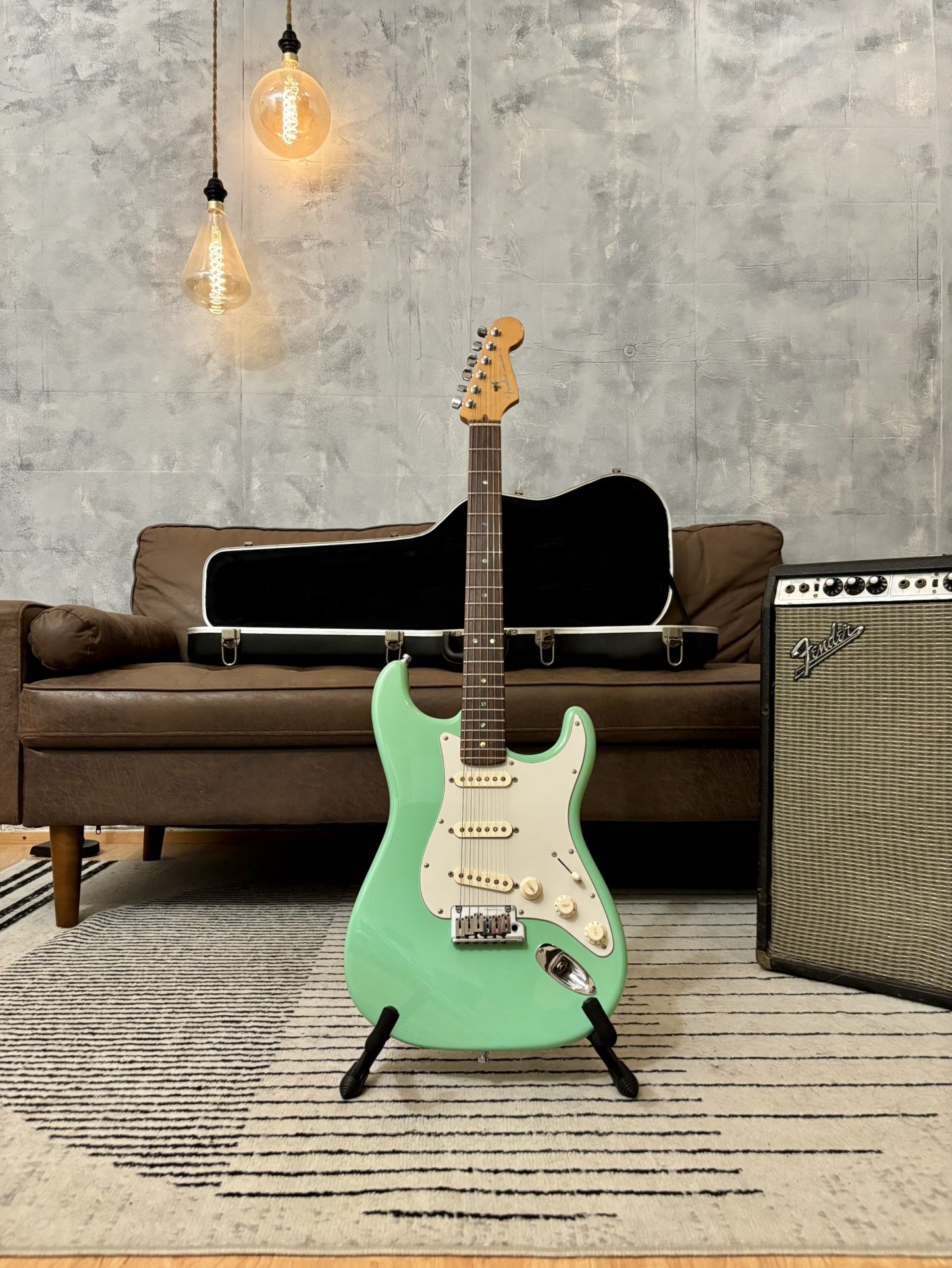 Fender Deluxe Stratocaster Small Batch Run SurfGreen Color Way- Cool!