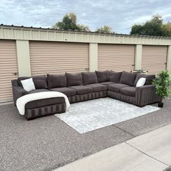 Huge Mammoth Sectional 