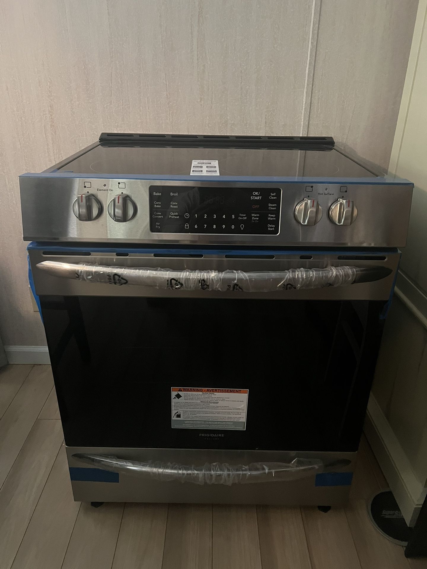 Frigidaire Electric Range/Oven