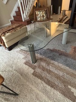 Modern Glass Coffee Table – Good Condition