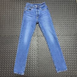 Levis 501 Jeans Button Fly Denim Mid Rise Medium Wash Tapered Ankle Womens 24x32