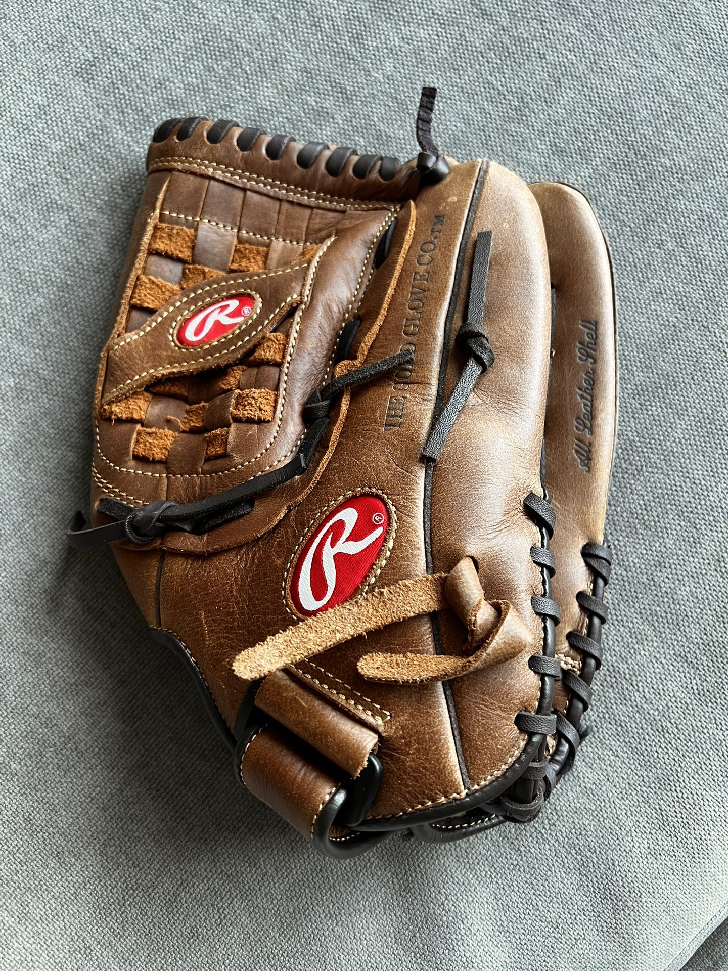 Rawlings Renegade 12.5" Baseball Glove: Leather, Right-Handed.