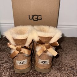 Ugh Mini Bailey Boots