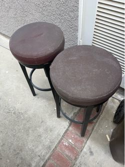 FREE CHAIRS