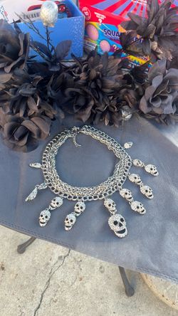 Halloween skull rhinestones necklace