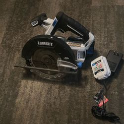 HART 20-Volt 6-1/2-inch Battery-Powered Circular Saw 