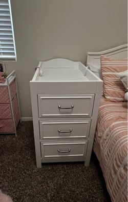 Nursery Organizer With Changing Pad