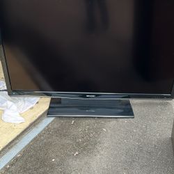 Sharp Aquas Tv With Remote 65”