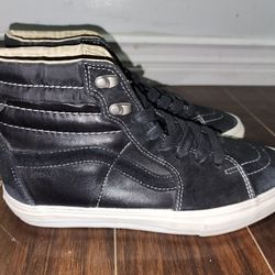 Vans Vault (Black) Sk8 Hi - Size 10