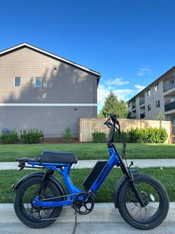 Juiced Scorpion Fat Tire Full-Suspension Bike – Step-Through – Cargo Bicycle