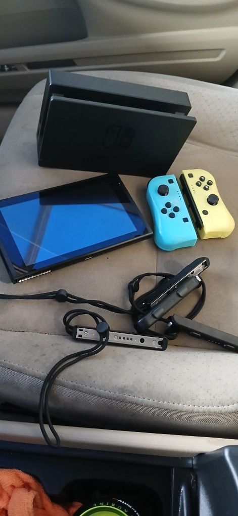 Nintendo Switch 