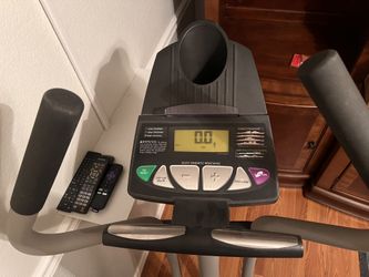 ProForm 700 Cardio Cross Trainer Elliptical Exercise Machine for Sale in Gilbert AZ OfferUp