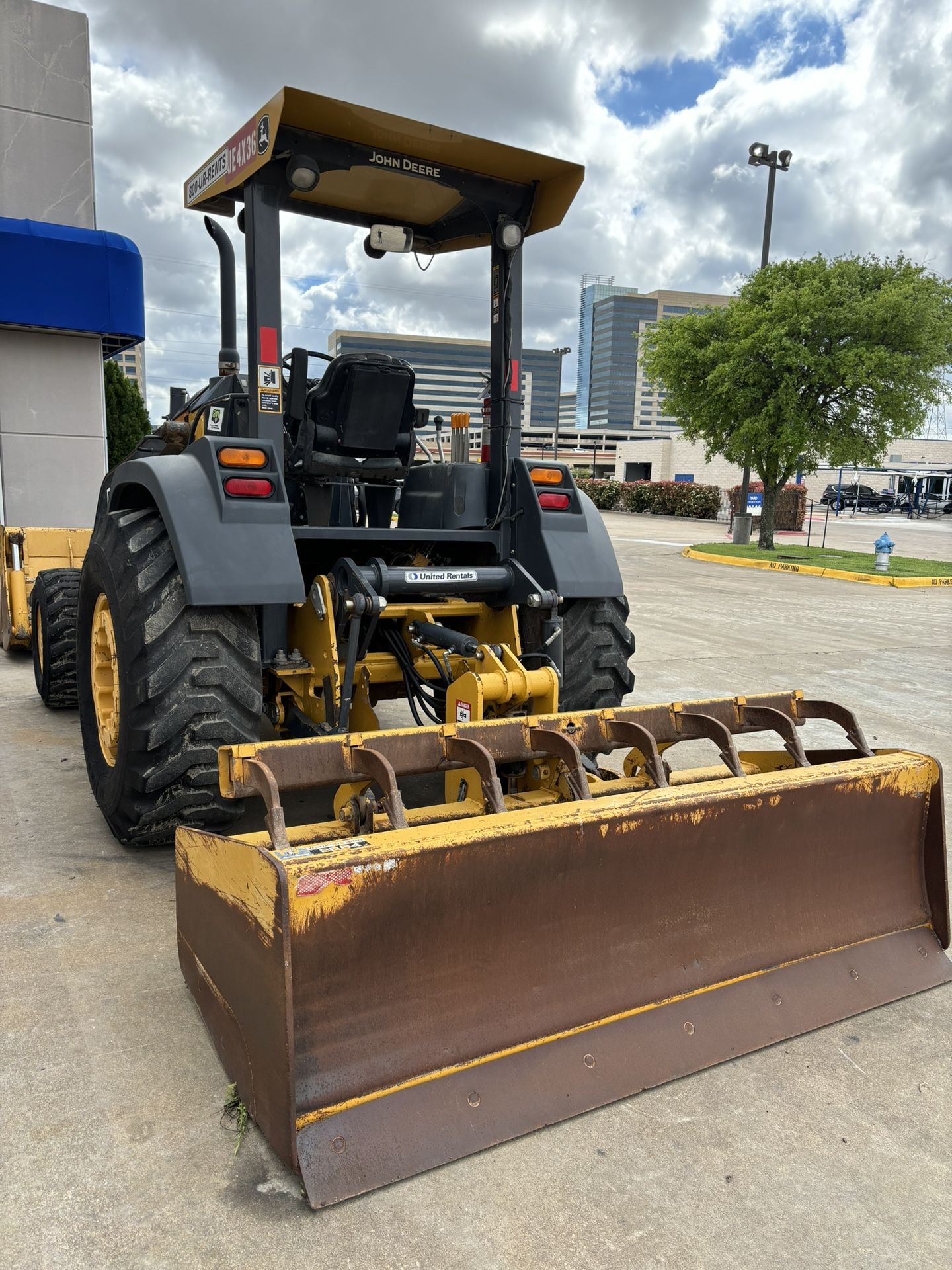 2016 John Deere 4WD Loader Landscaper Tractor