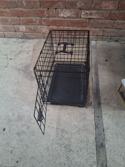 Dog Kennel smell size $25 Dlls.