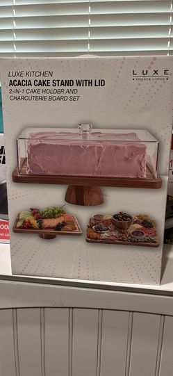 Luxe kitchen Acacia cake stand with lid. 2 in 1 cake holder and charcuterie board set