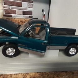 CAR / TOY COLLECTABLE PRICES VERY $5 AND UP 