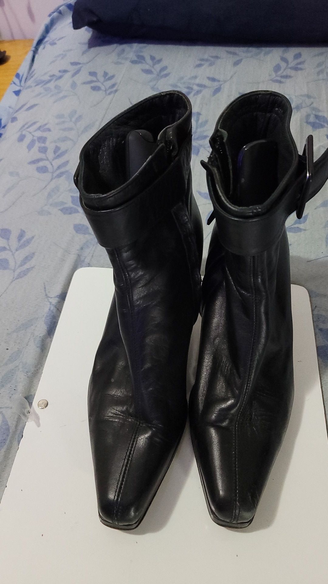 Petite black boots