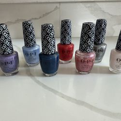 Hello Kitty Nail Polishes 