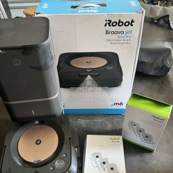 Roomba and roomba mop