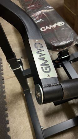 Compact Incline/ Flat Bench Press Machine V1